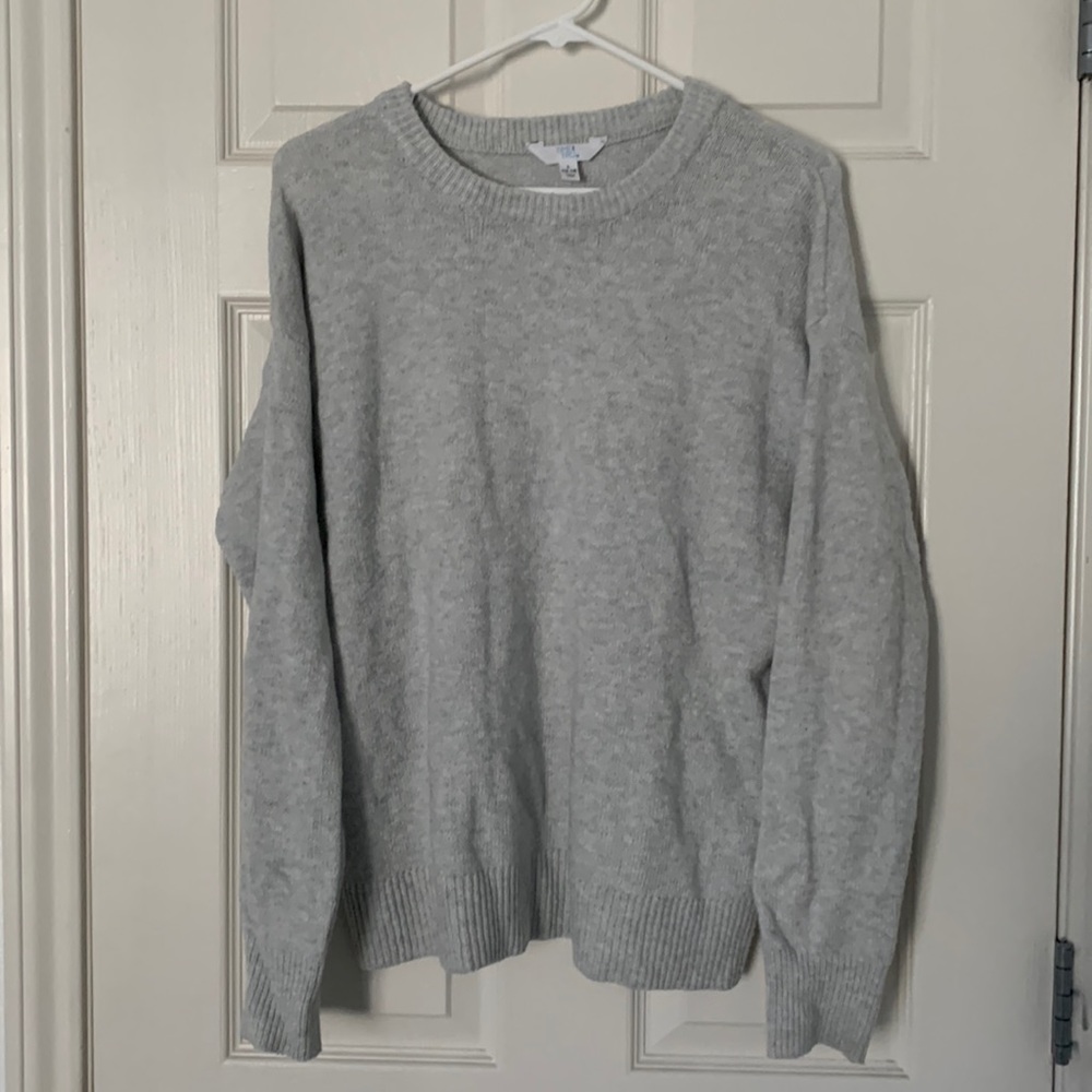 Heathered Gray Crew Neck Sweater